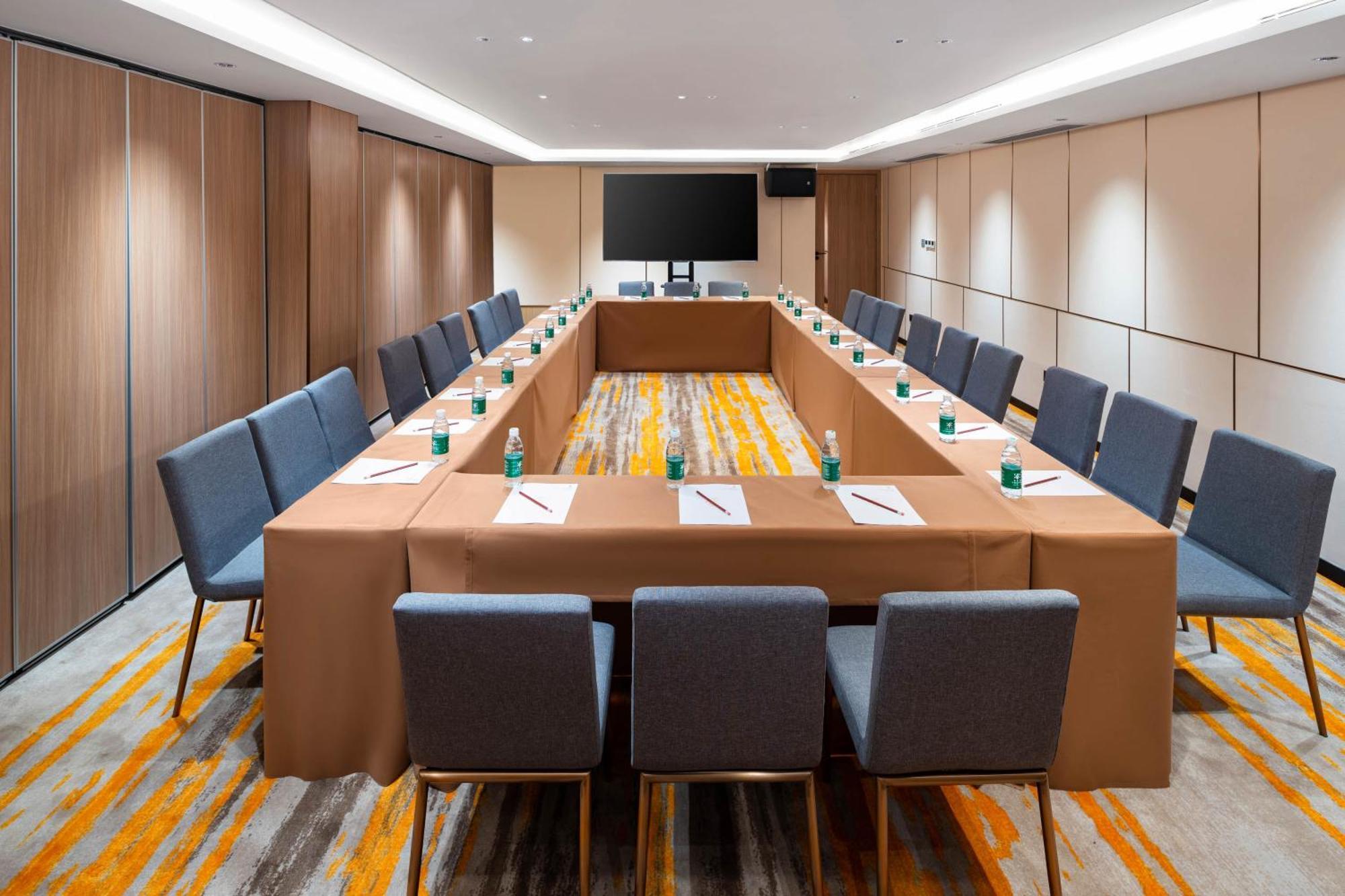 Guangzhou Wogo Yuanbao Hotel-Zhujiang New Town-Free Canton Fair Shuttle Bus & Overseas Buyer Registration Services Exterior photo