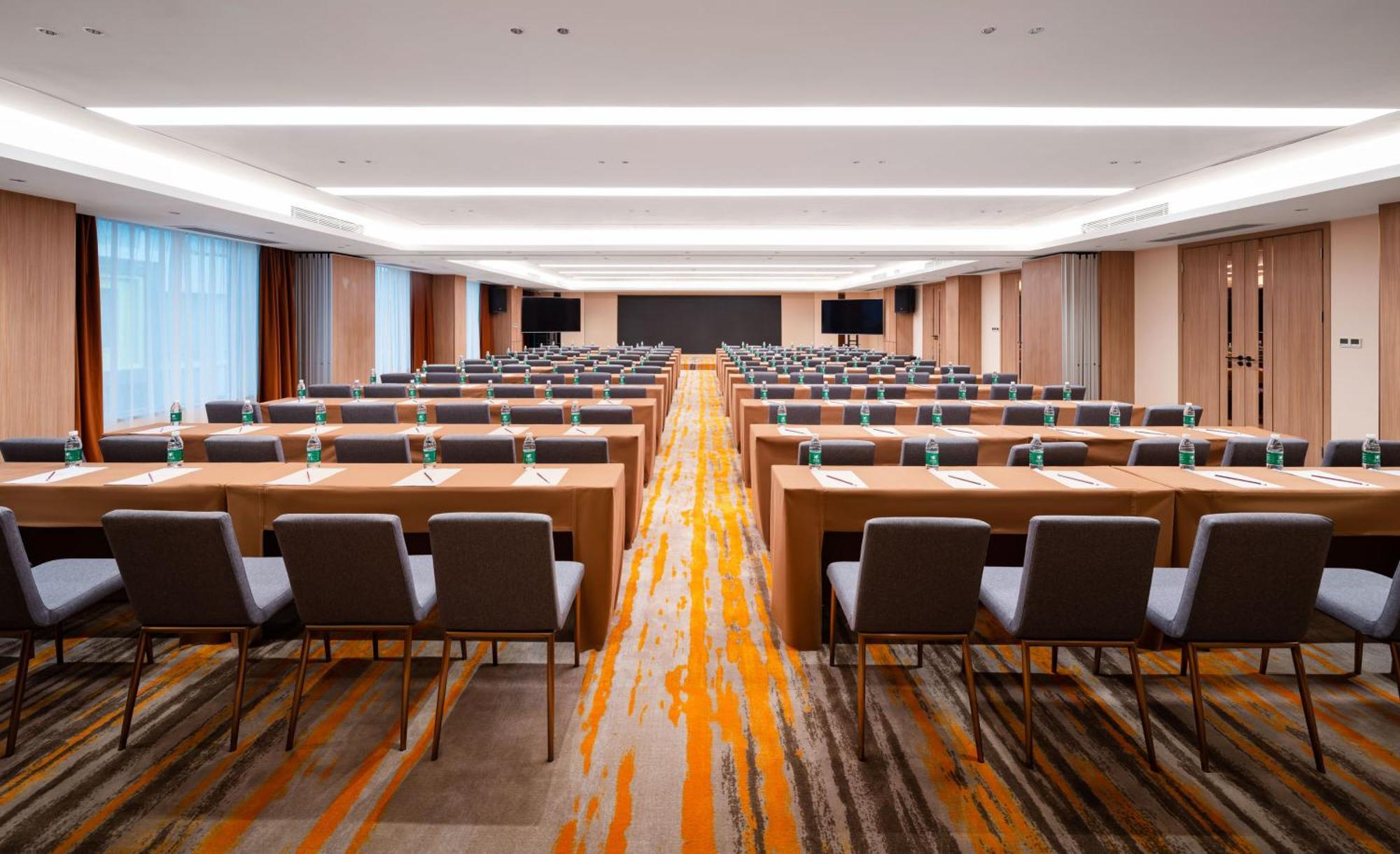 Guangzhou Wogo Yuanbao Hotel-Zhujiang New Town-Free Canton Fair Shuttle Bus & Overseas Buyer Registration Services Exterior photo