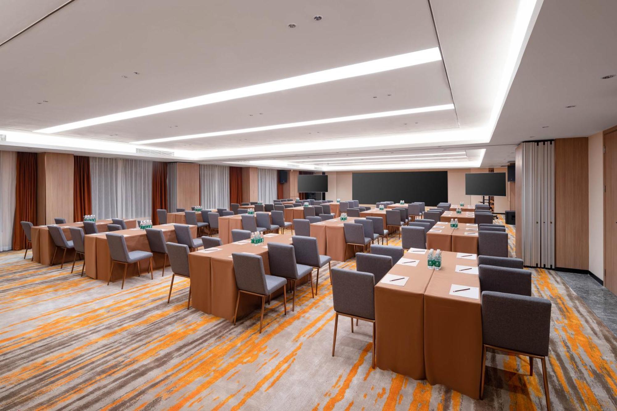 Guangzhou Wogo Yuanbao Hotel-Zhujiang New Town-Free Canton Fair Shuttle Bus & Overseas Buyer Registration Services Exterior photo