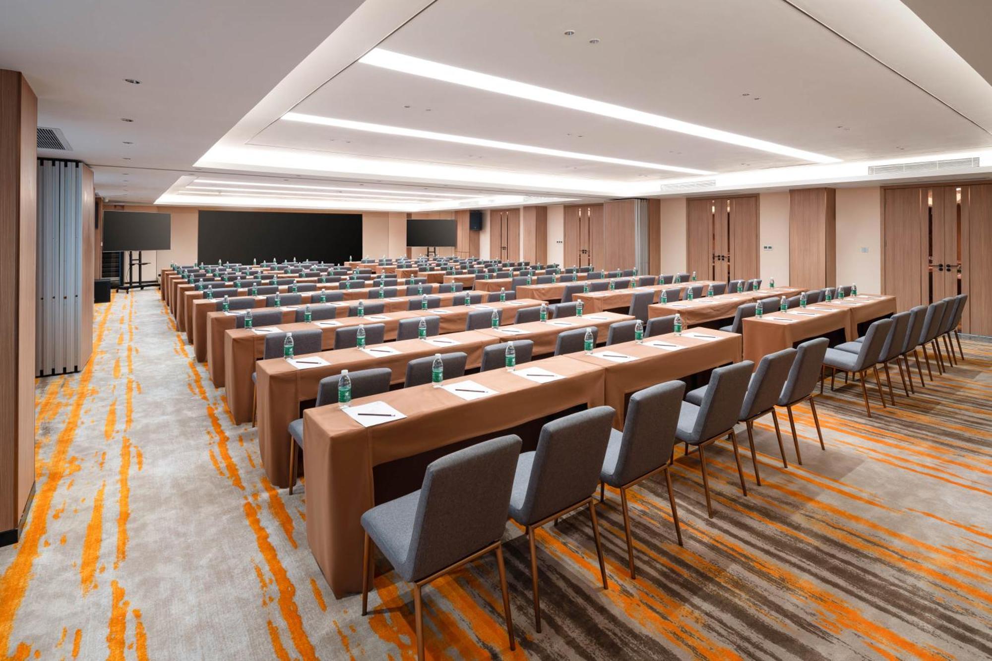 Guangzhou Wogo Yuanbao Hotel-Zhujiang New Town-Free Canton Fair Shuttle Bus & Overseas Buyer Registration Services Exterior photo
