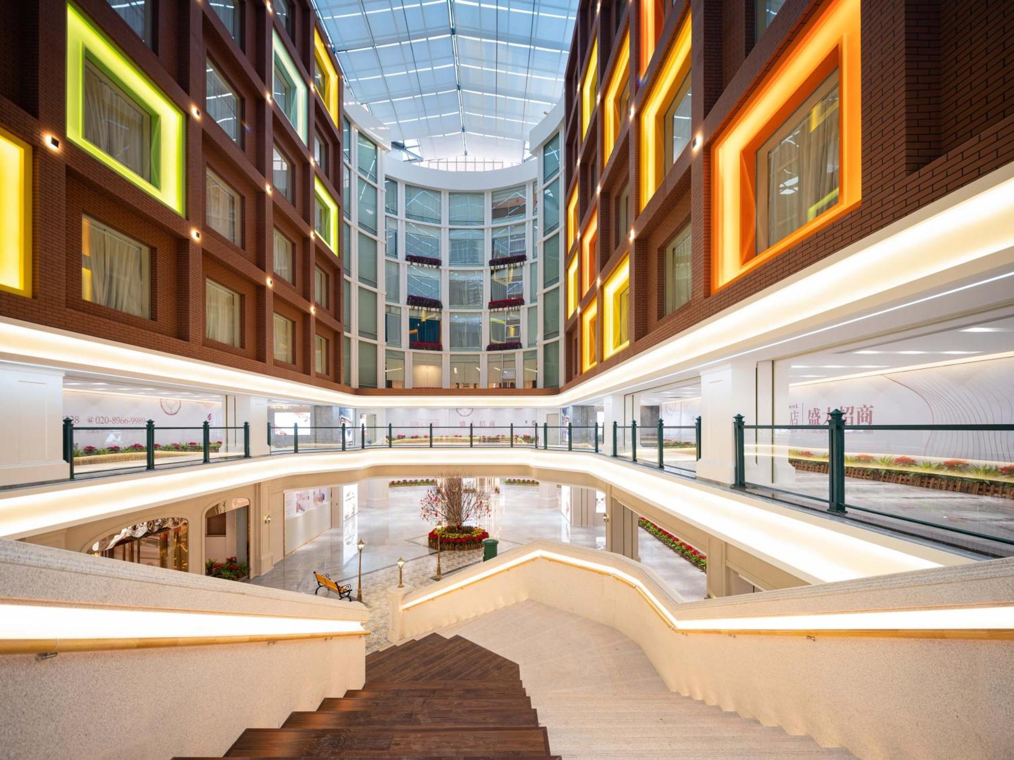 Guangzhou Wogo Yuanbao Hotel-Zhujiang New Town-Free Canton Fair Shuttle Bus & Overseas Buyer Registration Services Exterior photo