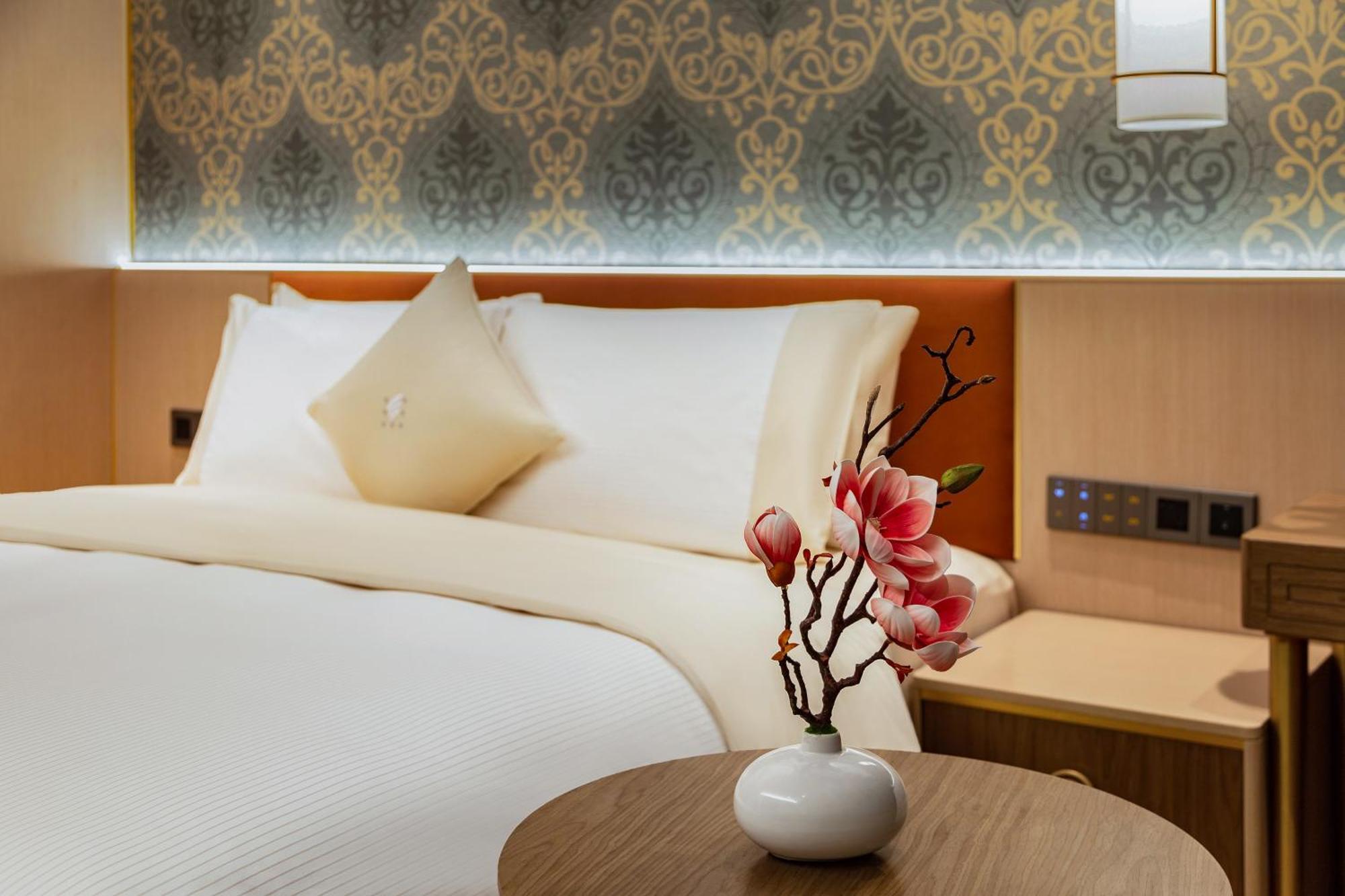 Guangzhou Wogo Yuanbao Hotel-Zhujiang New Town-Free Canton Fair Shuttle Bus & Overseas Buyer Registration Services Exterior photo